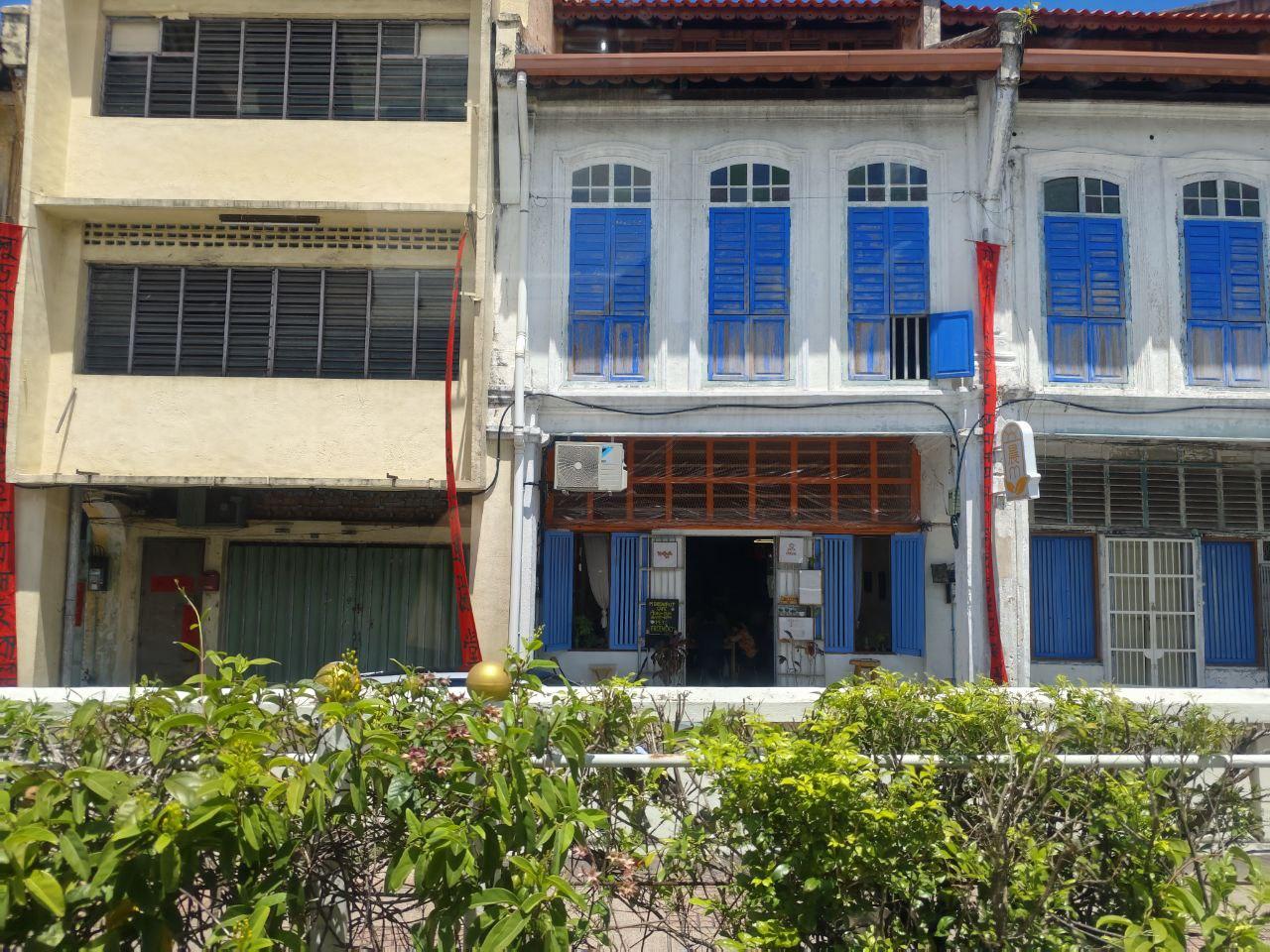 Exploring the Charm of Shophouse Heritage Amidst Urban Greenery